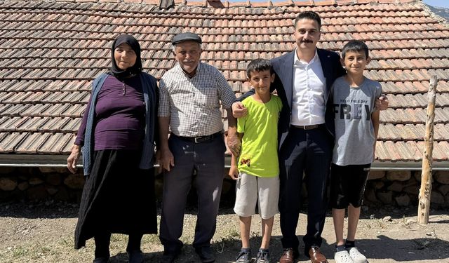 Ortaköy Kaymakamı Burak Şapaloğlu’ndan başarılı öğrencilere moral ziyareti
