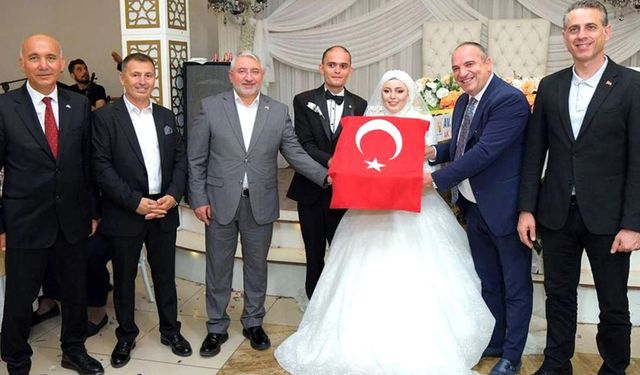 Taekwondo camiası Esra ve Seyit’in nikahında buluştu