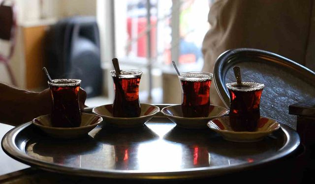 Alaca’da çaya zam: Fiyatlar çıktı, tepkiler gecikmedi