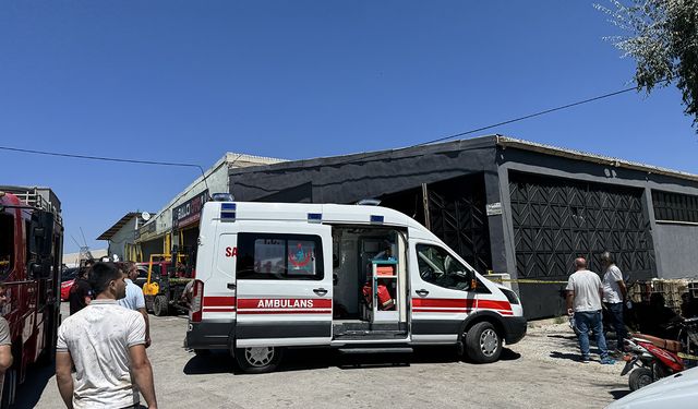 İtfaiye cansız bedenlerini çıkardı: Atık yağ tankına düşen anne ile 12 yaşındaki oğlu, feci şekilde can verdi