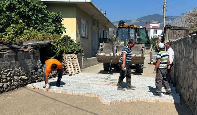 Kargı’da kilit parke taşı çalışmaları tüm hızıyla sürüyor