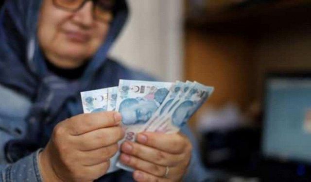 Yaşlı ve engelli aylıkları ödenmeye başladı