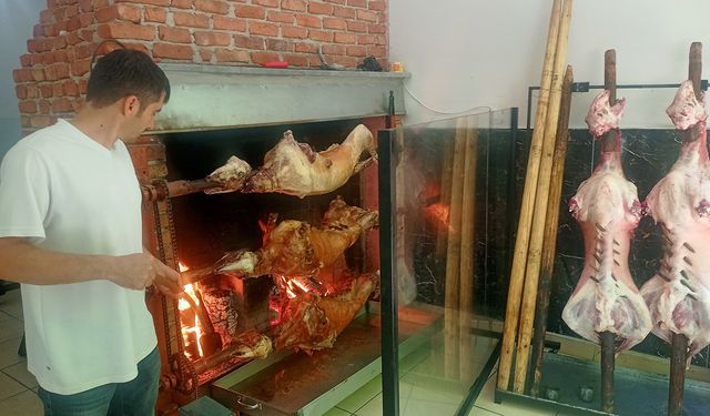1931’den bu yana aynı tat: Sırık kebabı ustalığı üçüncü kuşağa emanet