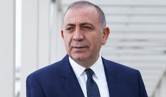 CHP İstanbul İl Başkanlığı’nda flaş değişiklik Gürsel Tekin görevinden alındı