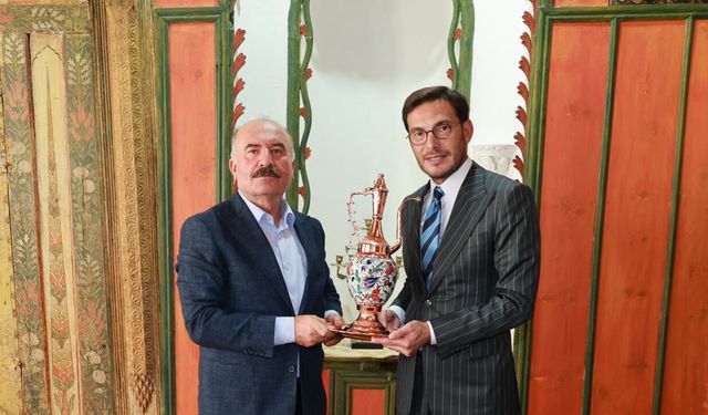 Bölgesel iş birliği için anlamlı ziyaret! Vali Çalgan, Tokat'ta Başkan Yazıcıoğlu ile görüştü