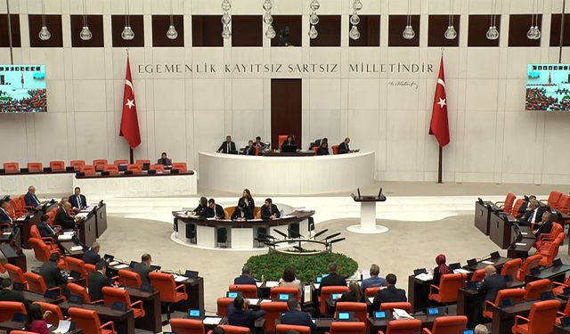 TBMM’de siyasi transfer dalgası: AK Parti’ye geçen milletvekili sayısı 16’ya ulaştı