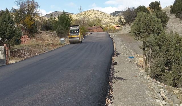 Çorum'da iki ilçenin köy yolları asfaltlanıyor