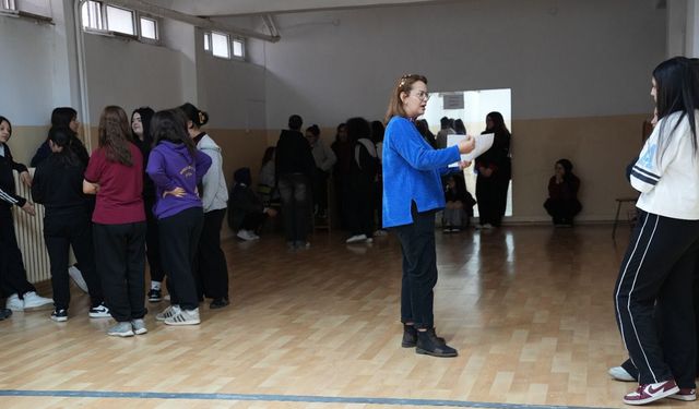 Kız Meslek Lisesi öğrencilerine girişimcilik ve mentörlük eğitimi