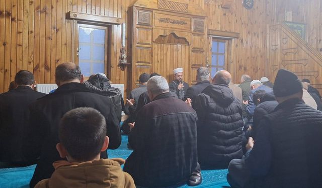 İskilip’te sabah namazı buluşması Tavukçu Hoca Camii’nde yapıldı