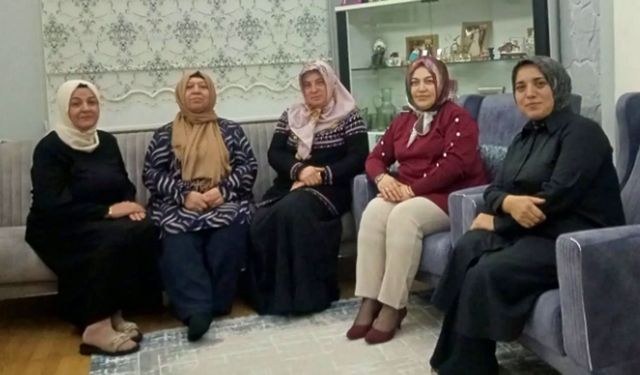 AK Kadınlar’dan vefa ziyareti