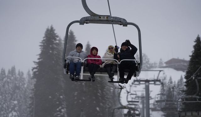 Çorumlu kayakseverler Ilgaz’da buluştu