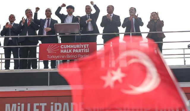 Özgür Özel’den Kargı’ya ve Başkan Dereli’ye teşekkür