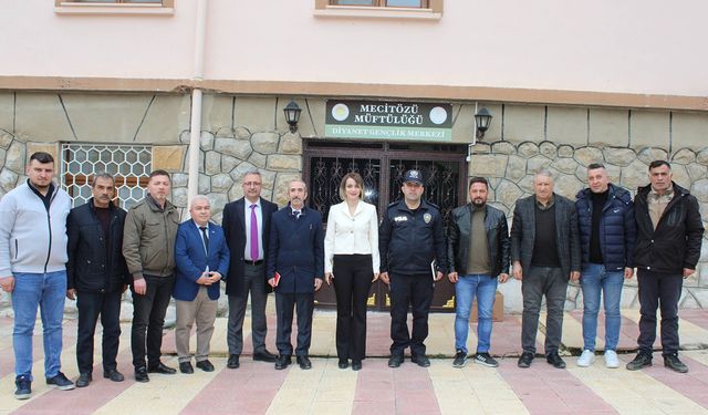 Kaymakam Nayman, Mecitözü’nde muhtarlarla bir araya geldi