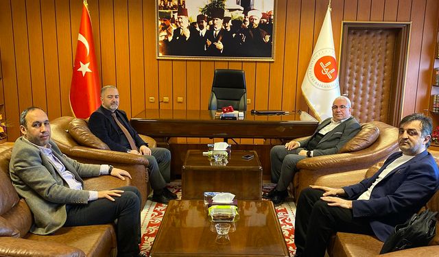 Umreden dönen İl Müftüsü Yıldırım’a hayırlı olsun ziyareti