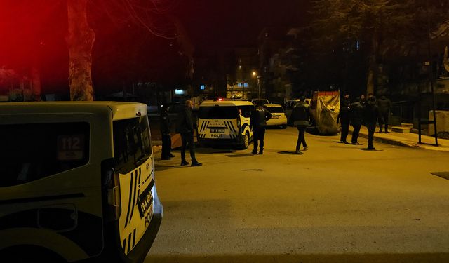 Çorum’da okul bahçesinde silahlı panik