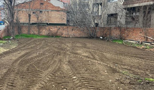 Osmancık’ta iki mahallede arsa temizliği yapıldı