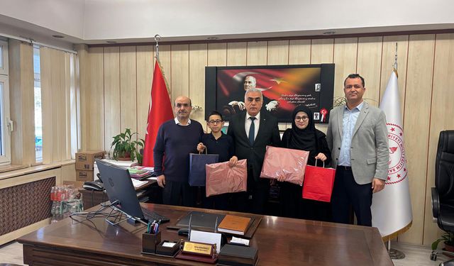 Osmancık’ta İl Birincisi ve İkincisi olan hafızlara ödül