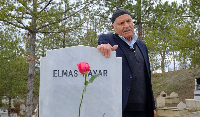 60 yıllık aşkı 10 yıldır mezarında yaşatıyor