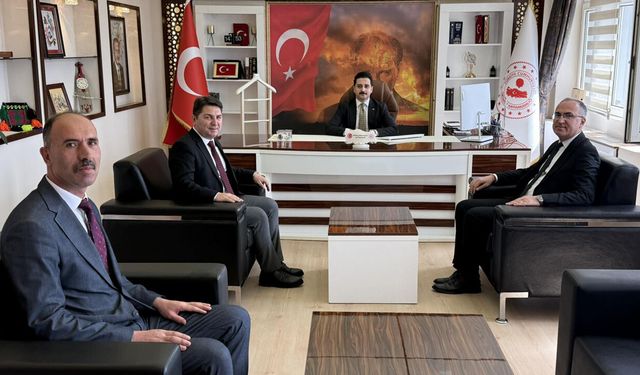 MEB müfettişlerinden Ortaköy Kaymakamı Şapaloğlu’na ziyaret