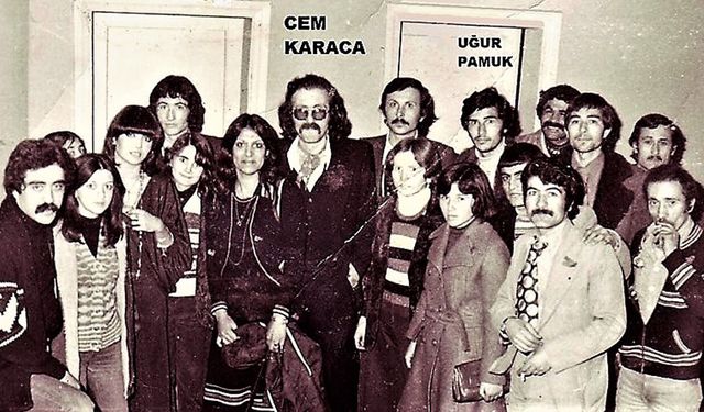 1974 yılında Levent Kırca ve Cem Karaca Çorum’da aynı karede
