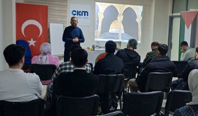 “Bir şey söyler Filistin” paneller dizisinin ikinci oturumu yapıldı