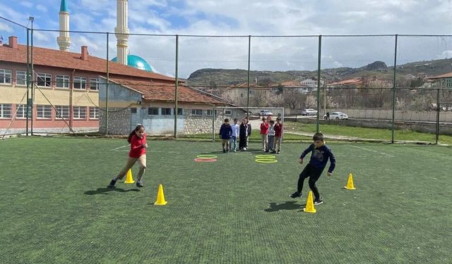 Çorum'un bu ilçesinde öğrencilerden spora ilk adım