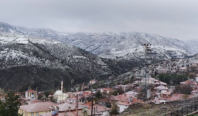 Oğuzlar ve Laçin Nisan ayında kar altında