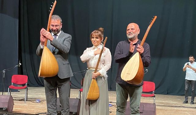 Çorum’da “Üç Can Bir Dem” konserine yoğun ilgi