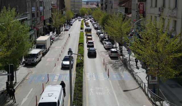 Çorum’da 1 Mayıs için trafik tedbiri: Gazi Caddesi’nde park yasağı