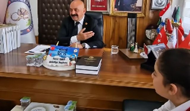 Ortaköy Belediye Başkanı Taner İsbir öğrencilerle buluştu