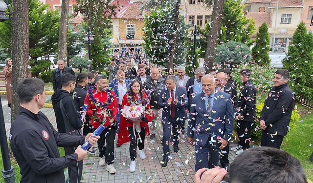 Avrupa Şampiyonu Özdenur Özmez İskilip’te coşkuyla karşılandı
