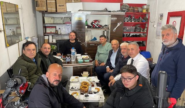 CHP Çorum’da sahaya indi: Esnafla buluştular