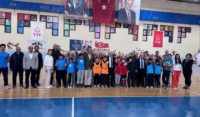 Geleneksel çocuk oyunları şenliği coşkuyla başladı