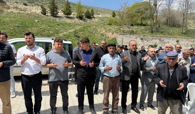 Yeniden Refah Partisi’nden yağmur duasına katılım