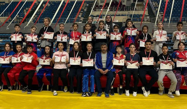 Çorumlu sporculardan Wushu Türkiye Şampiyonası’nda büyük başarı