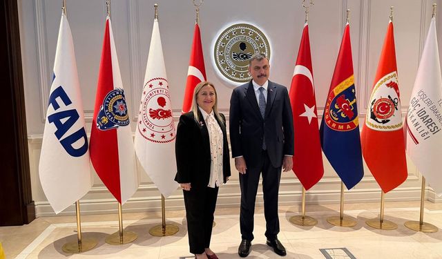 Dünya Çorumlular heyeti Bakan Çiftçi’yi ziyaret etti