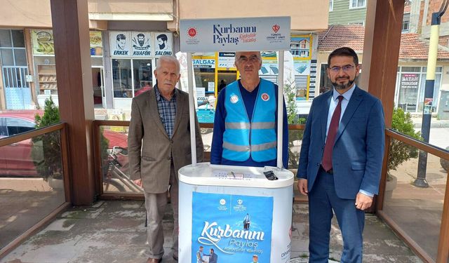 Ferhat Koçak’tan kurban bağışı standına ziyaret