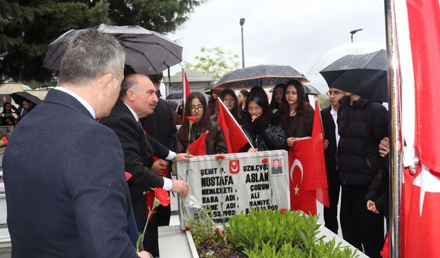 Gençlik Haftası kapsamında şehitlik ziyaret edildi