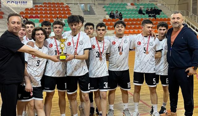 Gençlik Haftası voleybol turnuvası tamamlandı