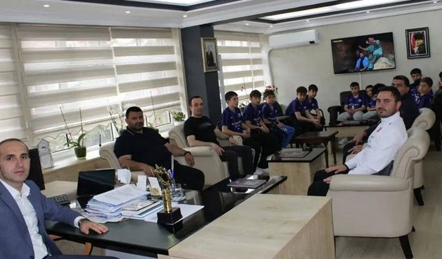 U13 İl İkincisi İskilipgücü’nden Kaymakam Polat’a ziyaret