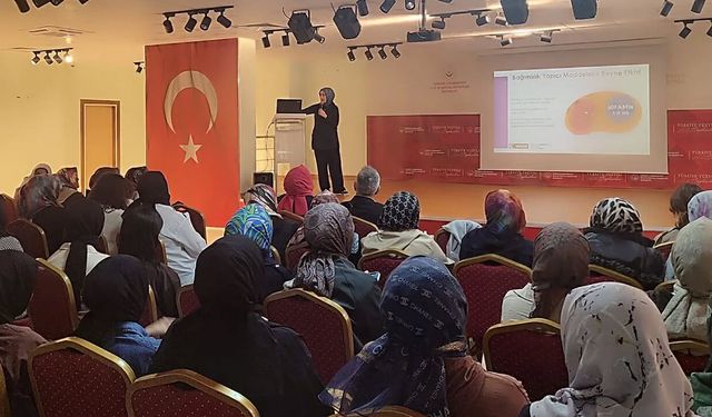 Aile ve Sosyal Hizmetler İl Müdürlüğü’nde personel eğitimleri sürüyor