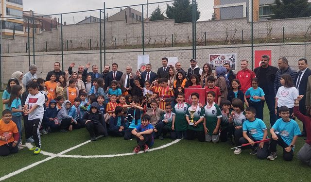 Kocatepe'de 19 Mayıs coşkusu: Şampiyon “Altın Kramponlar” oldu