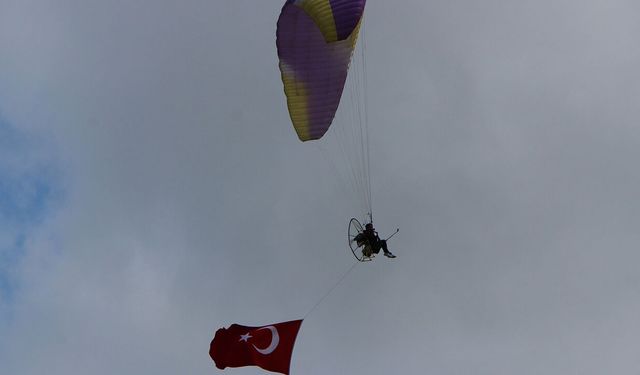 Sungurlu’da 19 Mayıs’a özel paraşüt gösterisi