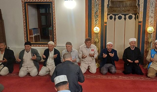 Sungurlu’dan hacı adayları dualarla uğurlandı