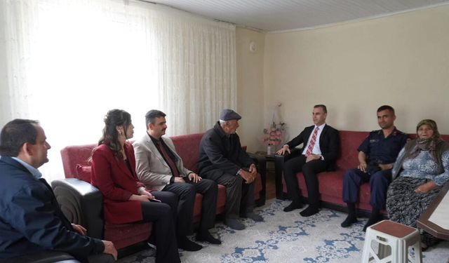 Kaymakam Duman’dan Kıbrıs Gazisi Ömer Ak’a ziyaret