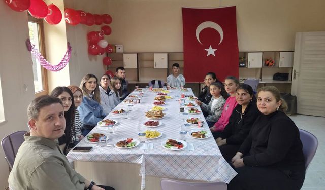 İskilip’te özel bireylere “Engelsiz 19 Mayıs Gençlik Kahvaltısı”