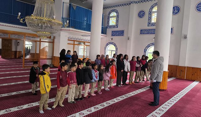 Boğazkale’de öğrenciler camilerde ağırlandı
