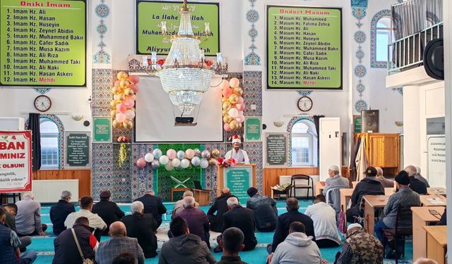 Çorumlu Aleviler Kurban Bayramı namazını Ehli Beyt Camii’nde eda etti