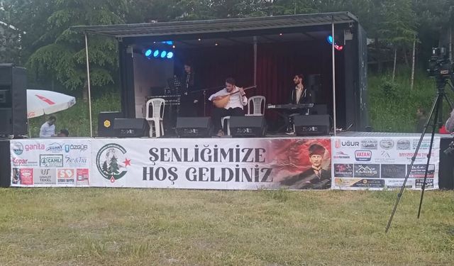 Çampınar Köyü'nde bayram coşkusu konserle taçlandı