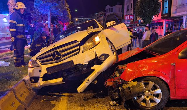 Çorum'da feci kaza: 3 kişi yaralandı
